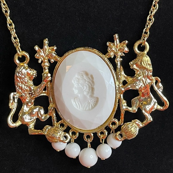 Vintage Rare Florenza cameo necklace - Picture 2 of 2